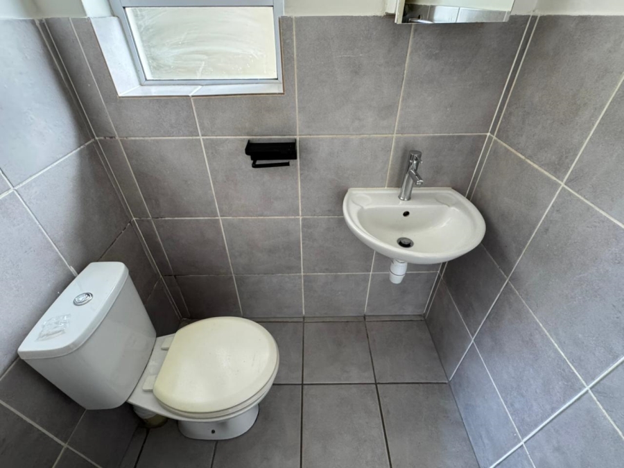 To Let 2 Bedroom Property for Rent in Heather Park Western Cape